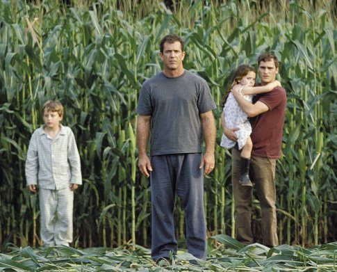 Rory Culkin, Mel Gibson, Abigail Breslin and Joaquin Phoenix in "Signs"